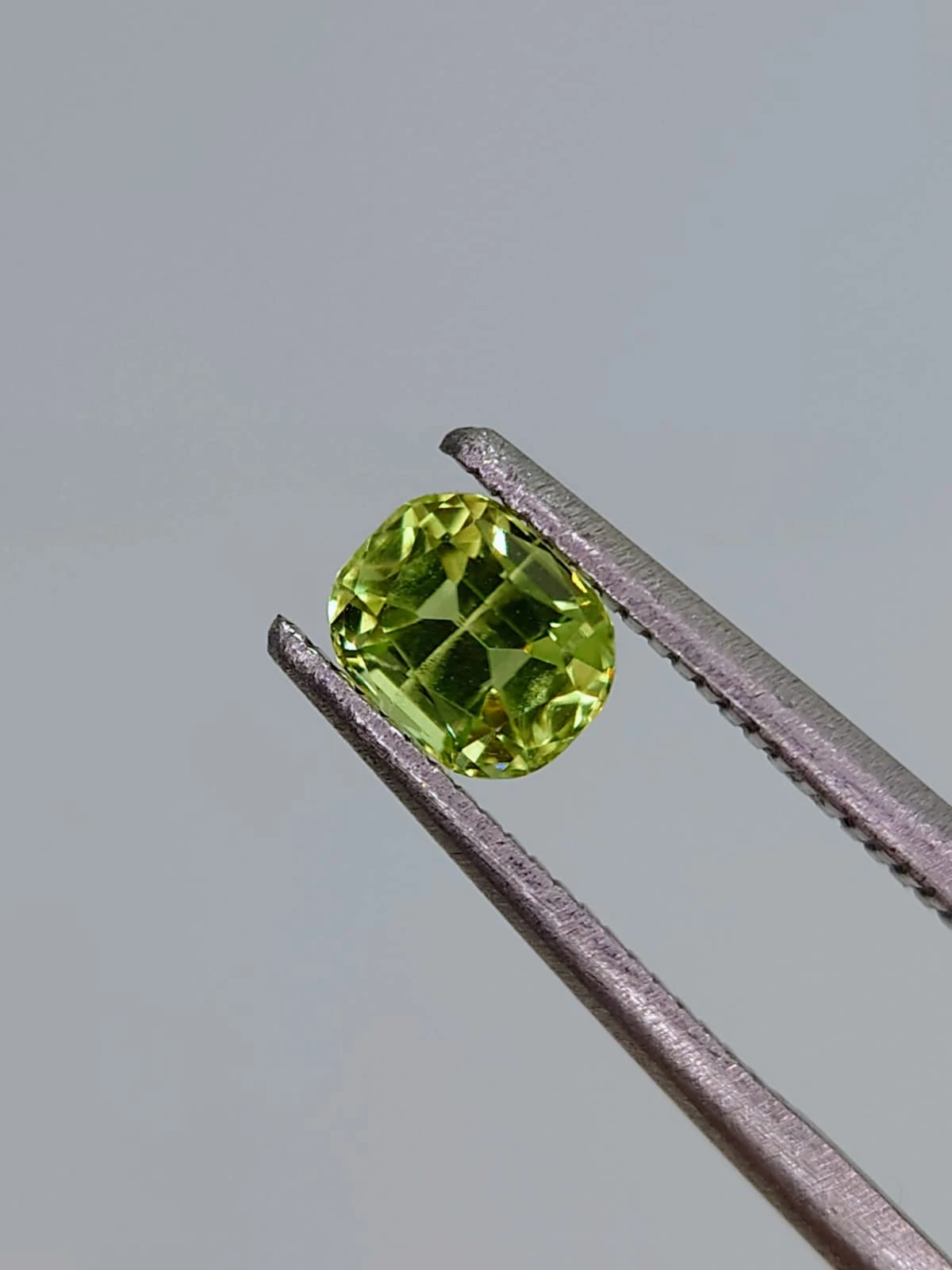 0.80ct Natural Cushion Peridot from Pakistan — view 5